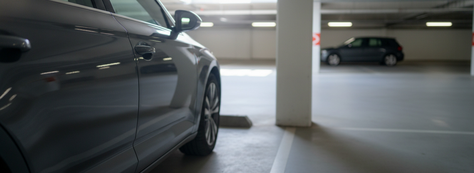 8 tips om parkeerschade sneller op te merken bij je auto. Wat is parkeerschade en waarom snel opmerken belangrijk is