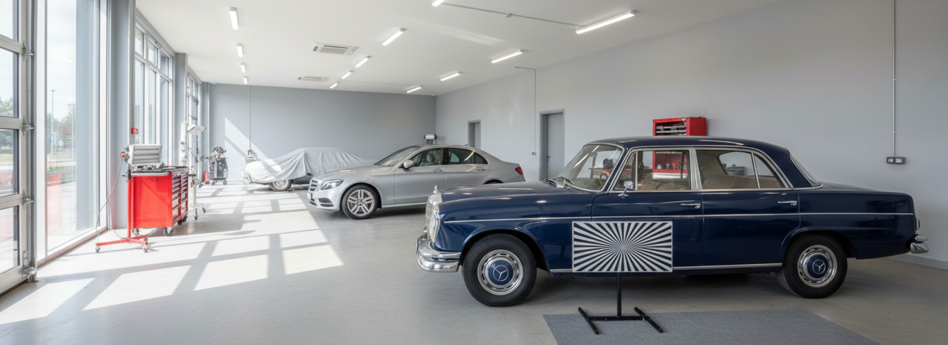 Hoe werkt PDR bij een deuk zonder lakschade in je auto? De oorsprong en ontwikkeling van Paintless Dent Repair